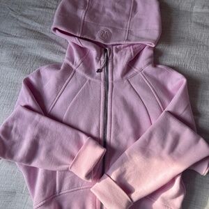 Lululemon Cropped Scuba